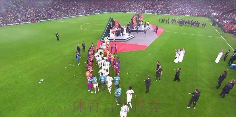 输不起？皇马拒为巴萨列队+姆总率众将离场 阿隆索：不看重的奖杯
